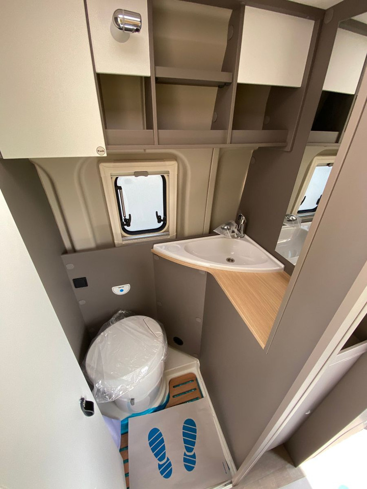 Camper van LMC Innovan 600 mit Automatik, Dieselheizung: picture 13