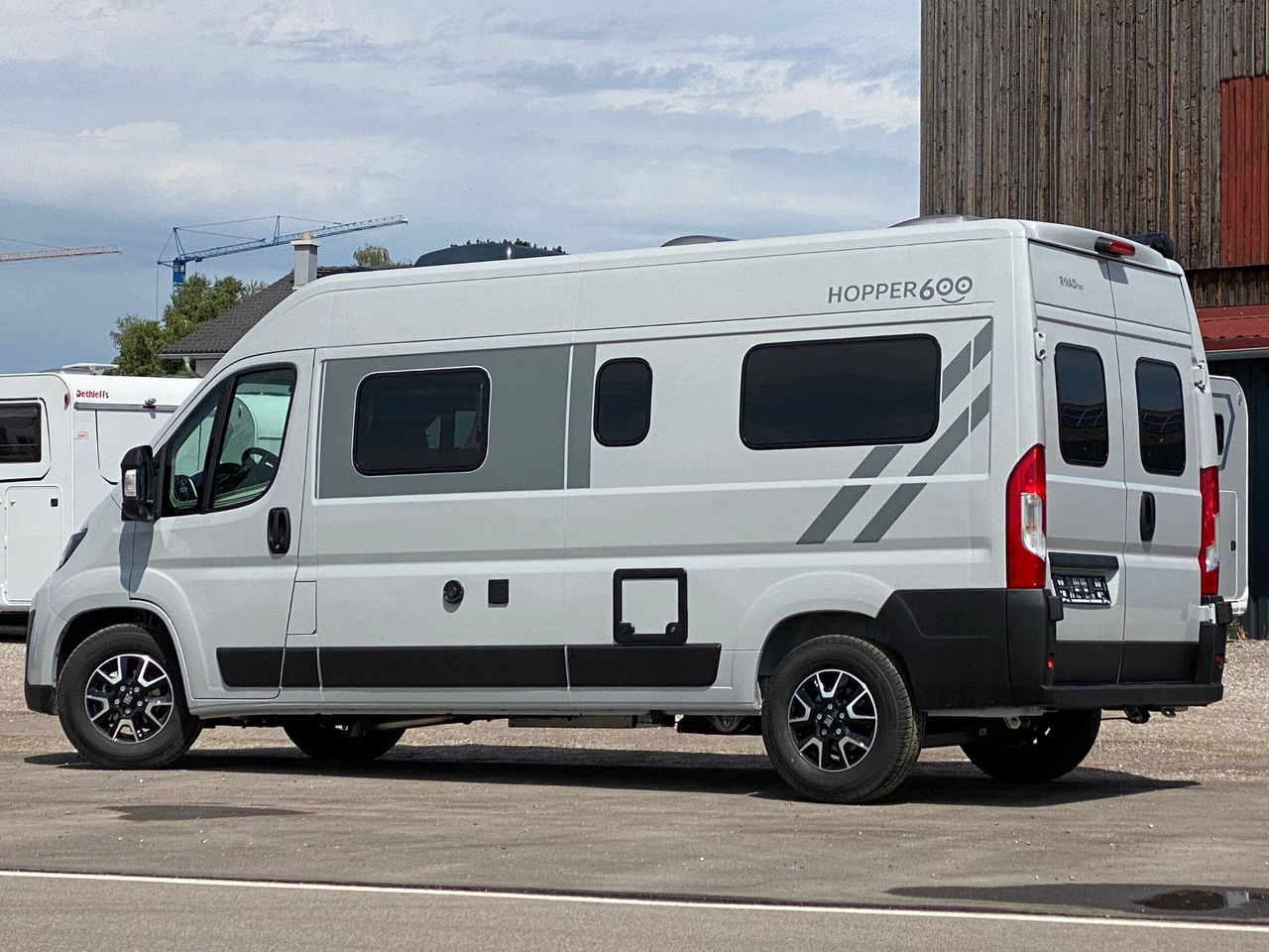 Camper van LMC Innovan 600 mit Automatik, Dieselheizung: picture 8