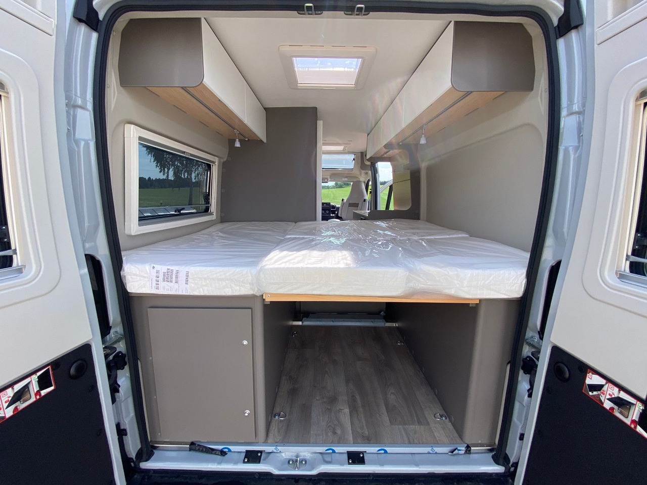 Camper van LMC Innovan 600 mit Automatik, Dieselheizung: picture 18