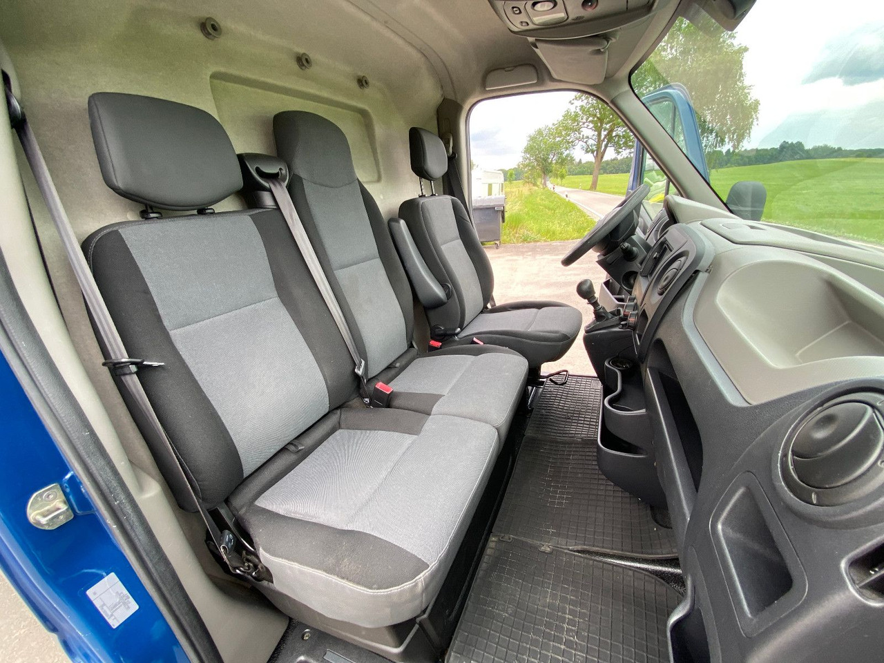 Panel van Nissan NV400 Kastenwagen L2H2 3,5t COMFORT: picture 18