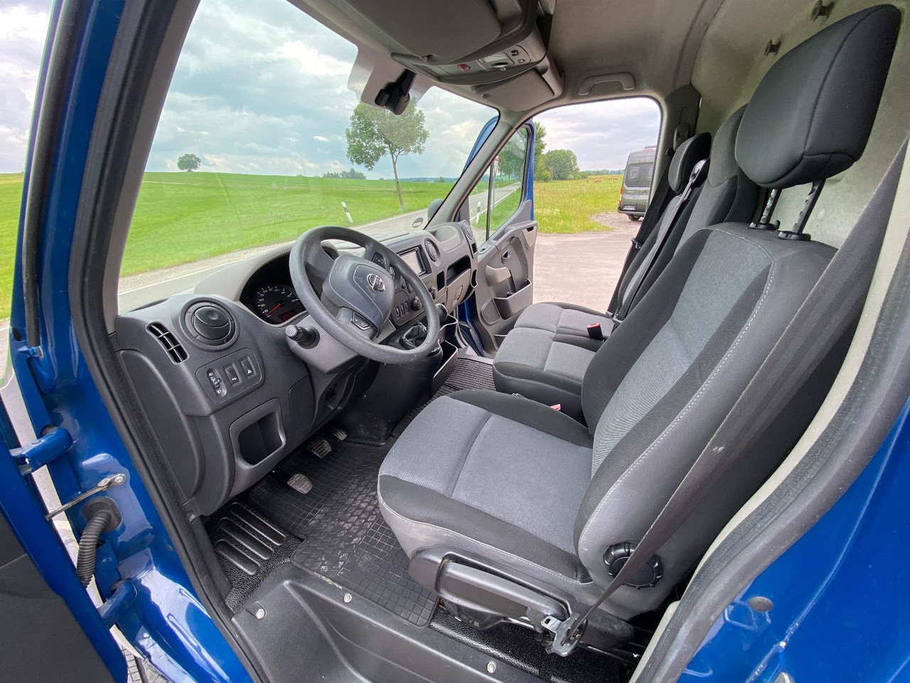 Panel van Nissan NV400 Kastenwagen L2H2 3,5t COMFORT: picture 13