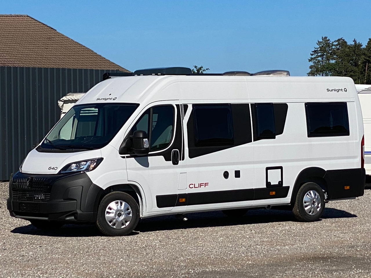 Sunlight Cliff 640 mit Längsbetten,Modell 25 - Camper van: picture 4 Sunlight Cliff 640 mit Längsbetten,Modell 25 - Camper van: picture 4