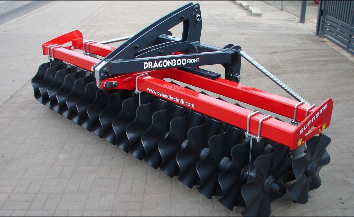 Da Landtechnik AKTION Frontpacker Dragon 300 - Farm roller: picture 1 Da Landtechnik AKTION Frontpacker Dragon 300 - Farm roller: picture 1