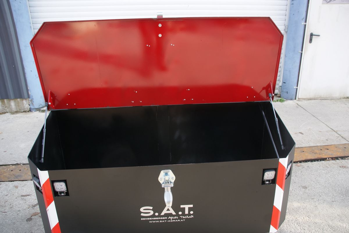 SAT-Transportkiste mit LED - Counterweight for Agricultural machinery: picture 5 SAT-Transportkiste mit LED - Counterweight for Agricultural machinery: picture 5