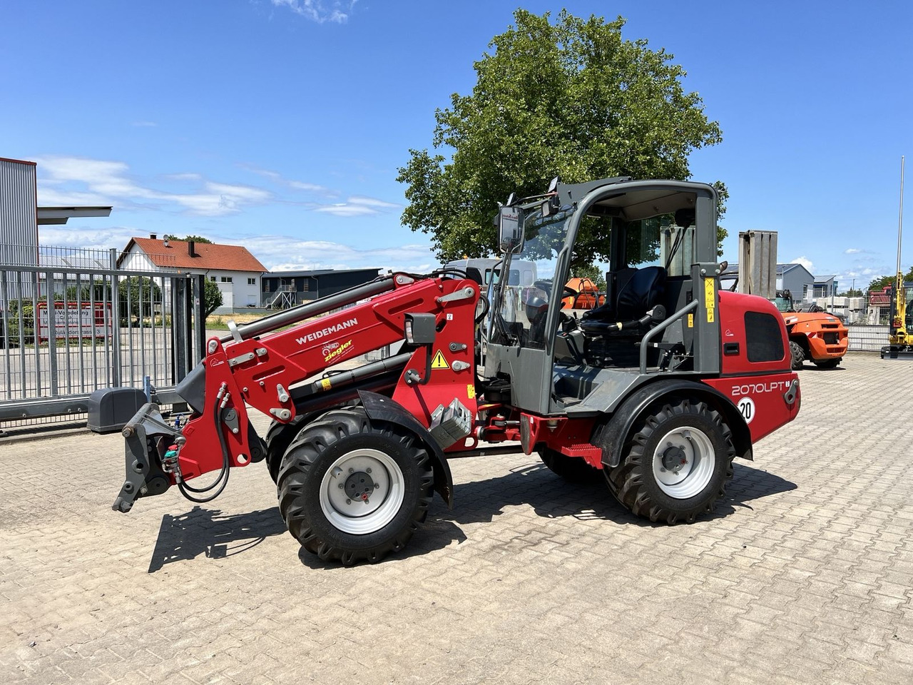 Weidemann 2070LPT-Tele 75 PS-2900 Stunden - Compact loader: picture 1 Weidemann 2070LPT-Tele 75 PS-2900 Stunden - Compact loader: picture 1