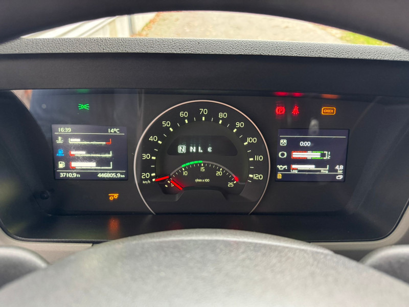 Cab chassis truck Volvo FM 410 / 8X4 / I-Shift / ADR / Tridem / TUV: 6-2026 / NL Truck: picture 12 Cab chassis truck Volvo FM 410 / 8X4 / I-Shift / ADR / Tridem / TUV: 6-2026 / NL Truck: picture 12