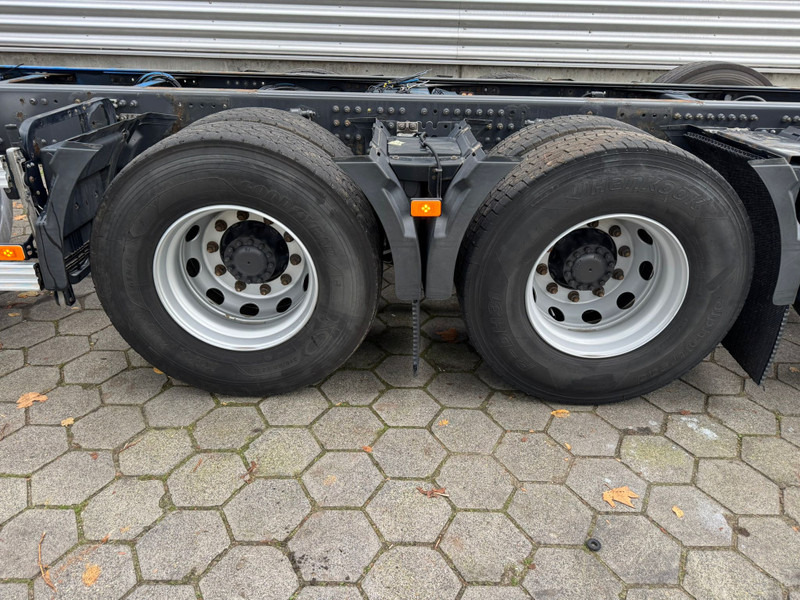 Cab chassis truck Volvo FM 410 / 8X4 / I-Shift / ADR / Tridem / TUV: 6-2026 / NL Truck: picture 16 Cab chassis truck Volvo FM 410 / 8X4 / I-Shift / ADR / Tridem / TUV: 6-2026 / NL Truck: picture 16
