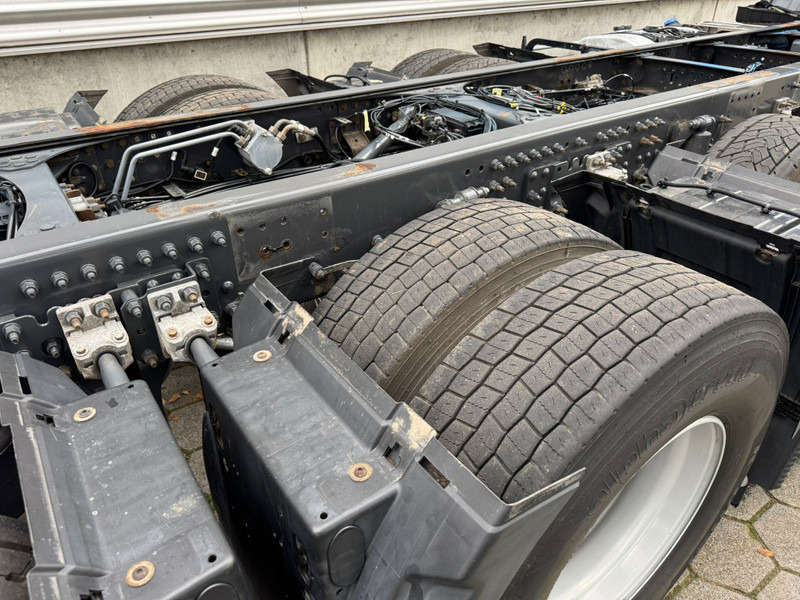 Cab chassis truck Volvo FM 410 / 8X4 / I-Shift / ADR / Tridem / TUV: 6-2026 / NL Truck: picture 14 Cab chassis truck Volvo FM 410 / 8X4 / I-Shift / ADR / Tridem / TUV: 6-2026 / NL Truck: picture 14