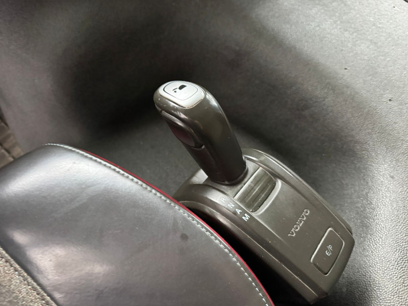 Cab chassis truck Volvo FM 410 / 8X4 / I-Shift / ADR / Tridem / TUV: 6-2026 / NL Truck: picture 9 Cab chassis truck Volvo FM 410 / 8X4 / I-Shift / ADR / Tridem / TUV: 6-2026 / NL Truck: picture 9