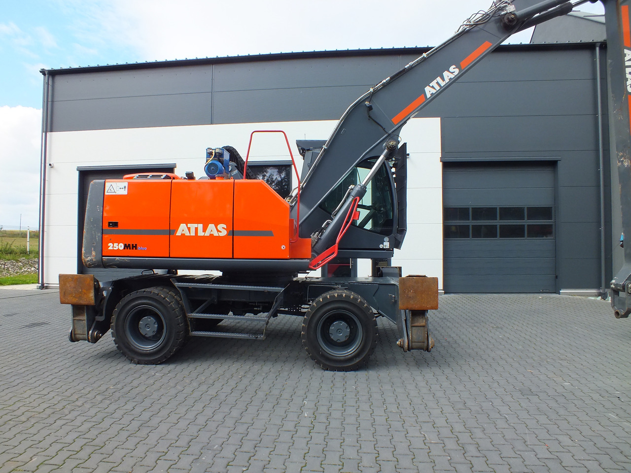 ATLAS 250MH - Waste/ Industry handler for Excavator: picture 2 ATLAS 250MH - Waste/ Industry handler for Excavator: picture 2