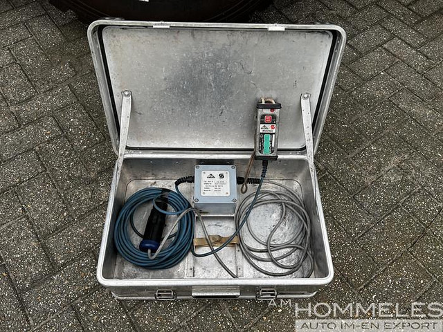 New Tank truck Iveco 340E42 8x8: picture 18