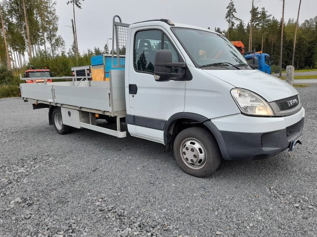 Iveco Daily 40 C18 automat  - Flatbed van: picture 3 Iveco Daily 40 C18 automat  - Flatbed van: picture 3