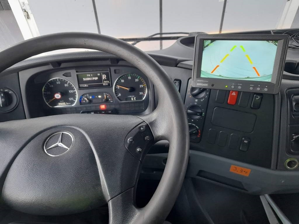 Mercedes-Benz Atego - Box truck: picture 5 Mercedes-Benz Atego - Box truck: picture 5