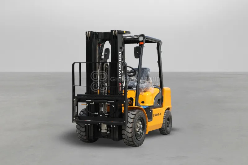Hyundai Forklift 35DE-7 3.5 TONS DIESEL 3 STAGE - Diesel forklift: picture 1 Hyundai Forklift 35DE-7 3.5 TONS DIESEL 3 STAGE - Diesel forklift: picture 1