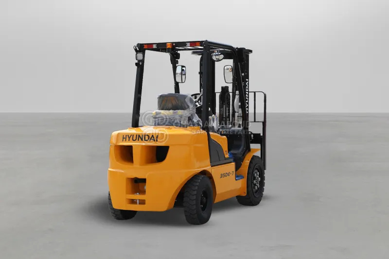 Hyundai Forklift 35DE-7 3.5 TONS DIESEL 3 STAGE - Diesel forklift: picture 4 Hyundai Forklift 35DE-7 3.5 TONS DIESEL 3 STAGE - Diesel forklift: picture 4