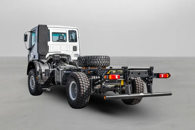 Iveco Euro Cargo ML150 4x4 Chassis - Cab chassis truck: picture 5 Iveco Euro Cargo ML150 4x4 Chassis - Cab chassis truck: picture 5