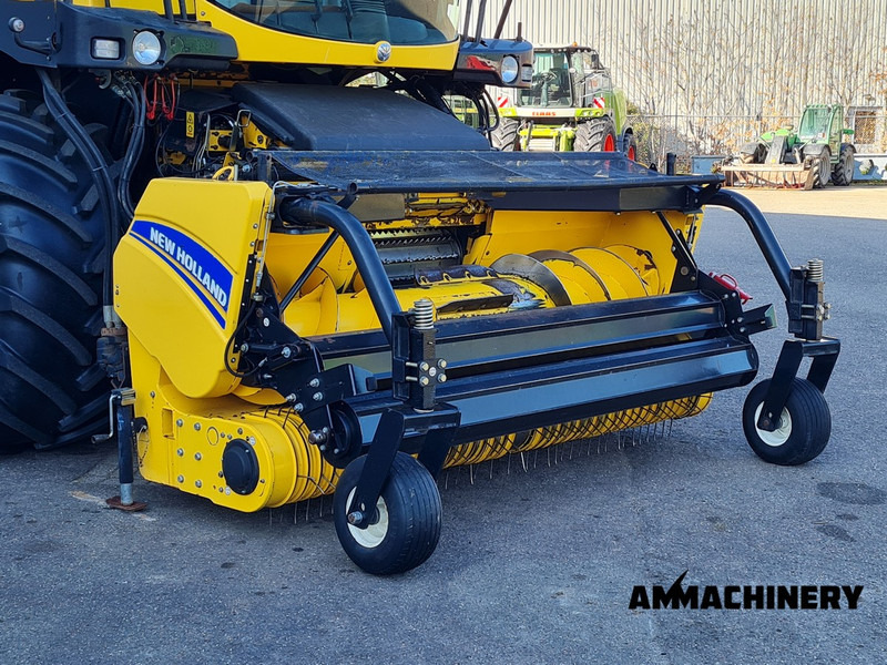 New Holland 300FP pick up - Hay and forage equipment for Agricultural machinery: picture 3 New Holland 300FP pick up - Hay and forage equipment for Agricultural machinery: picture 3