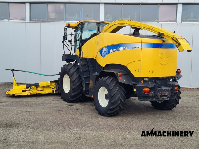 New Holland FR9060 including Kemper 375 Plus - Forage harvester: picture 3 New Holland FR9060 including Kemper 375 Plus - Forage harvester: picture 3