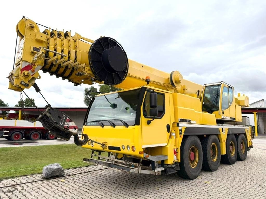 Liebherr LTM 1070-4.2 - All terrain crane: picture 1 Liebherr LTM 1070-4.2 - All terrain crane: picture 1
