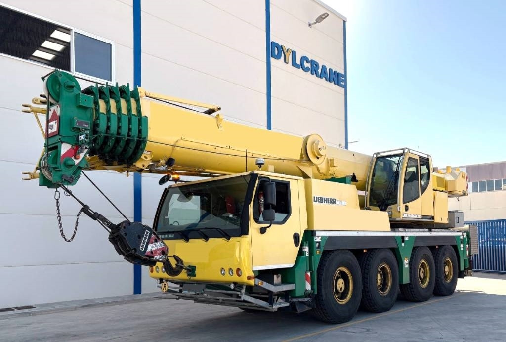 Liebherr ltm 1070-4.2 - All terrain crane: picture 1 Liebherr ltm 1070-4.2 - All terrain crane: picture 1