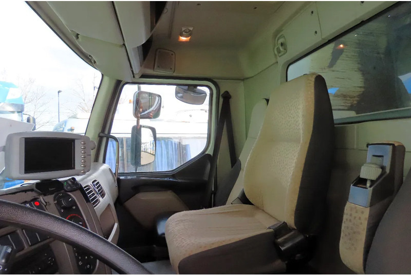 Garbage truck Renault Premium 310 Big Axel, RETARDER /TELMA: picture 10