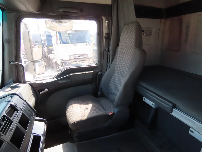 Tractor unit MAN TGA 18.390 Manual: picture 12