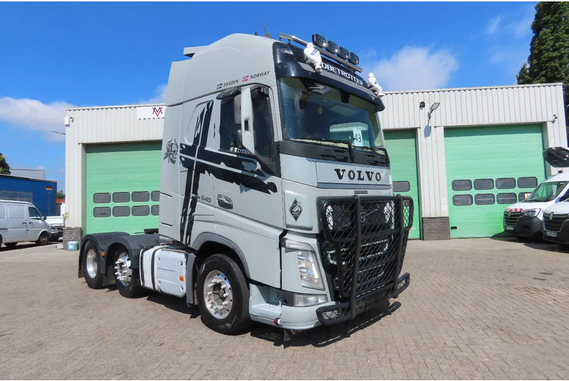 Volvo FH 540 YV2RT60C7JB843586 , EURO6, 2 tanks, 2 beds, 6x2 - Tractor unit: picture 3 Volvo FH 540 YV2RT60C7JB843586 , EURO6, 2 tanks, 2 beds, 6x2 - Tractor unit: picture 3