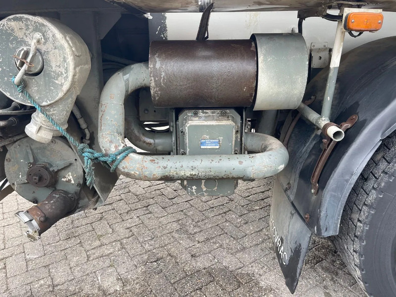 Tank truck Volvo FM 12.380 8X4 SILO AUGER / AIR GREAT CONDITION / fully serviced!: picture 8 Tank truck Volvo FM 12.380 8X4 SILO AUGER / AIR GREAT CONDITION / fully serviced!: picture 8