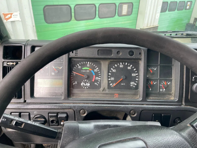 Tank truck Volvo FM 12.380 8X4 SILO AUGER / AIR GREAT CONDITION / fully serviced!: picture 16 Tank truck Volvo FM 12.380 8X4 SILO AUGER / AIR GREAT CONDITION / fully serviced!: picture 16