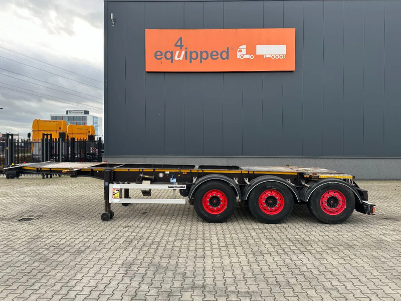 Burg 20FT ADR (EX/II, EX/III, FL, AT) Chassis, Empty weight : 3.690kg, SAF INTRADISC, 2x Liftaxle, NL-chassis - Container transporter/ Swap body semi-trailer: picture 2 Burg 20FT ADR (EX/II, EX/III, FL, AT) Chassis, Empty weight : 3.690kg, SAF INTRADISC, 2x Liftaxle, NL-chassis - Container transporter/ Swap body semi-trailer: picture 2