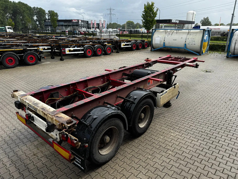 Krone 2-axle 20FT chassis, BPW + drumbrakes, airsuspension, empty weight: 3.180kg, 2x available - Container transporter/ Swap body semi-trailer: picture 3 Krone 2-axle 20FT chassis, BPW + drumbrakes, airsuspension, empty weight: 3.180kg, 2x available - Container transporter/ Swap body semi-trailer: picture 3