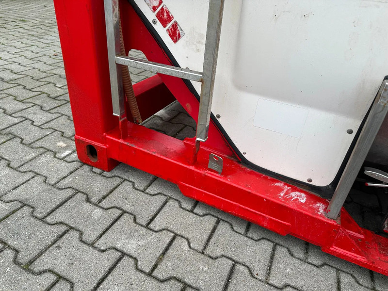 Storage tank for transportation of fuel SINGAMAS 20FT ISO, 26.000L/1-COMP/3 BAFFELS/3 manholes, 5Y inspection: 06/2027: picture 7