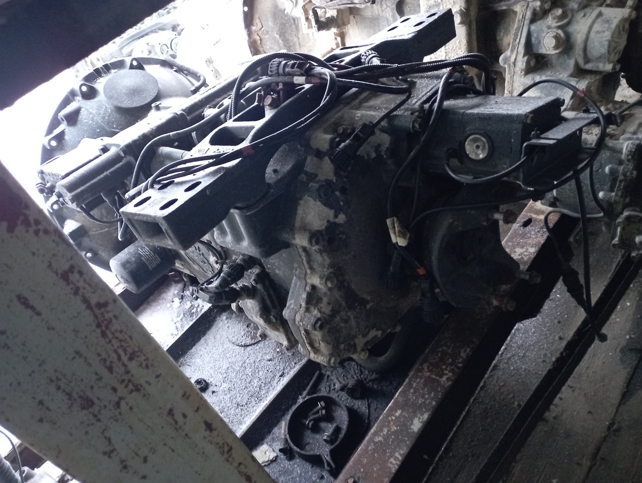 SCANIA R420, R440,G320,R480 - Gearbox for Cab chassis truck: picture 1 SCANIA R420, R440,G320,R480 - Gearbox for Cab chassis truck: picture 1