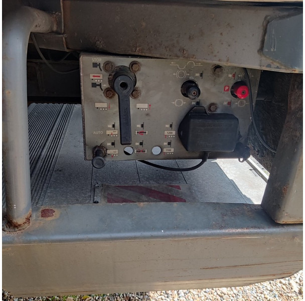 LAMBERET kast - Closed box semi-trailer: picture 5 LAMBERET kast - Closed box semi-trailer: picture 5