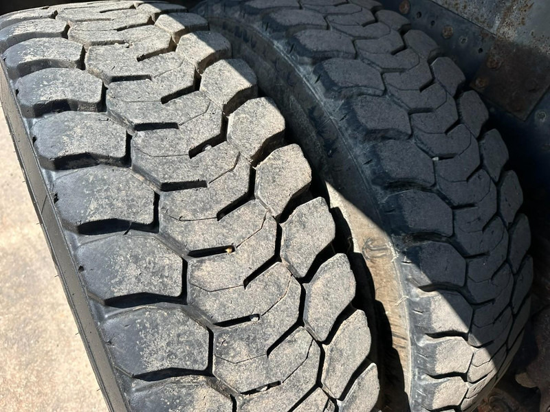 Tipper Iveco TRAKKER 310 6x4 STEEL TIPPER / KIPPER 35m³ - MANUAL ZF - BIG AXLES / HUB REDUCTION - STEEL SPRING / BLATT / LAMES: picture 15