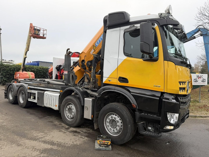 Mercedes-Benz AROCS 4143 8X4 WAF HOOKLIFT + CRANE EFFER 395 4S + ROTATOR + RADIO - 5/6 F - BE TRUCK - VERY NICE CONDITION - Hook lift truck, Crane truck: picture 2 Mercedes-Benz AROCS 4143 8X4 WAF HOOKLIFT + CRANE EFFER 395 4S + ROTATOR + RADIO - 5/6 F - BE TRUCK - VERY NICE CONDITION - Hook lift truck, Crane truck: picture 2
