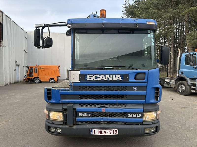 Scania P 94-220 6x2 + CRANE / GRUA MKG HLK 125 - STEEL CARRIER - MANUAL 4+4 - LIFT + STEERING AXLE - BE TRUCK - Crane truck: picture 2 Scania P 94-220 6x2 + CRANE / GRUA MKG HLK 125 - STEEL CARRIER - MANUAL 4+4 - LIFT + STEERING AXLE - BE TRUCK - Crane truck: picture 2