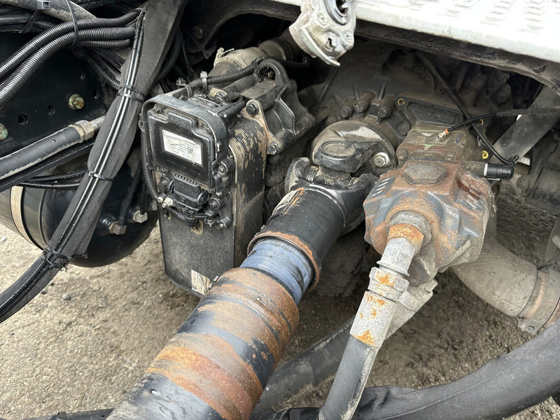 Tractor unit MAN TGX 18.440 chnr *EM* - RETARDER - PTO HYDR - FRIGO - SPOILERS - EURO 6 - CAMERA - AUTO -  BE TRUCK: picture 7