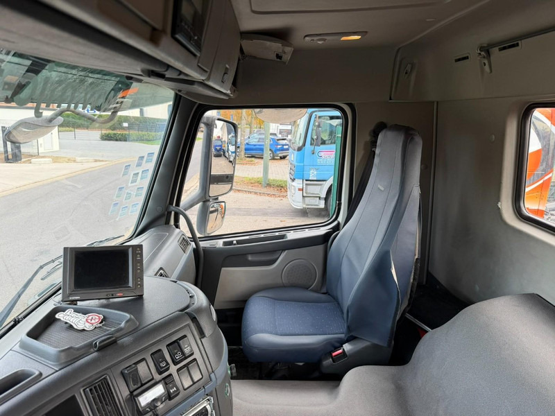 Hook lift truck, Crane truck Volvo FM 400 6x2 HOOKLIFT + CRANE PALFINGER PK 15500 B (2x) - 5/6 F - MANUAL - EURO 4 - BE TRUCK: picture 12 Hook lift truck, Crane truck Volvo FM 400 6x2 HOOKLIFT + CRANE PALFINGER PK 15500 B (2x) - 5/6 F - MANUAL - EURO 4 - BE TRUCK: picture 12