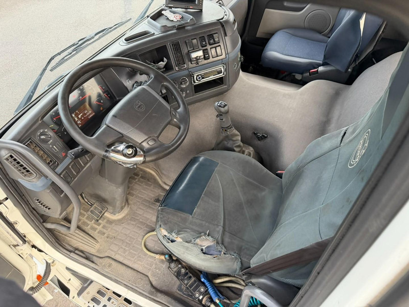 Hook lift truck, Crane truck Volvo FM 400 6x2 HOOKLIFT + CRANE PALFINGER PK 15500 B (2x) - 5/6 F - MANUAL - EURO 4 - BE TRUCK: picture 11 Hook lift truck, Crane truck Volvo FM 400 6x2 HOOKLIFT + CRANE PALFINGER PK 15500 B (2x) - 5/6 F - MANUAL - EURO 4 - BE TRUCK: picture 11