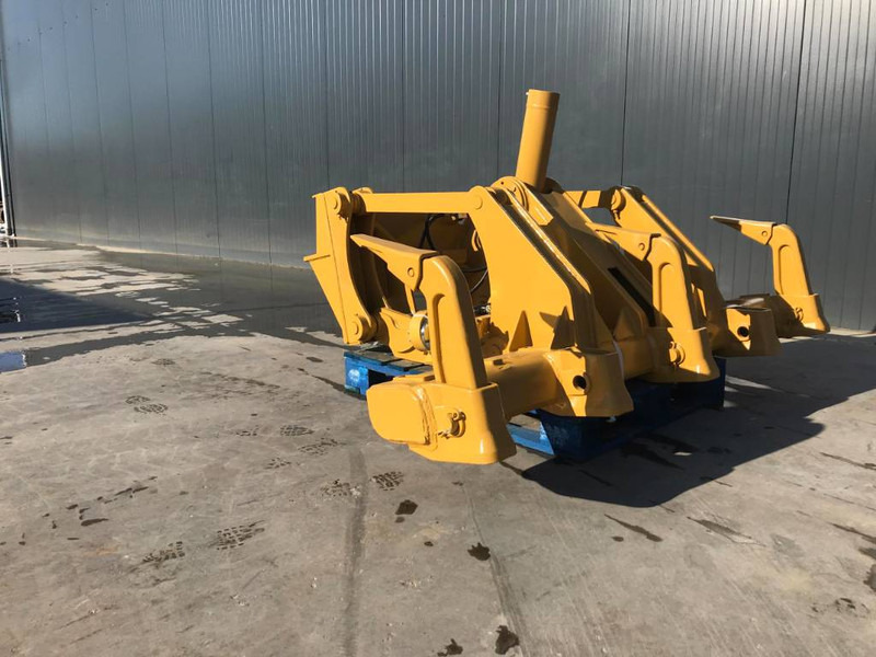 Cat 140G - Attachment for Construction machinery: picture 2 Cat 140G - Attachment for Construction machinery: picture 2