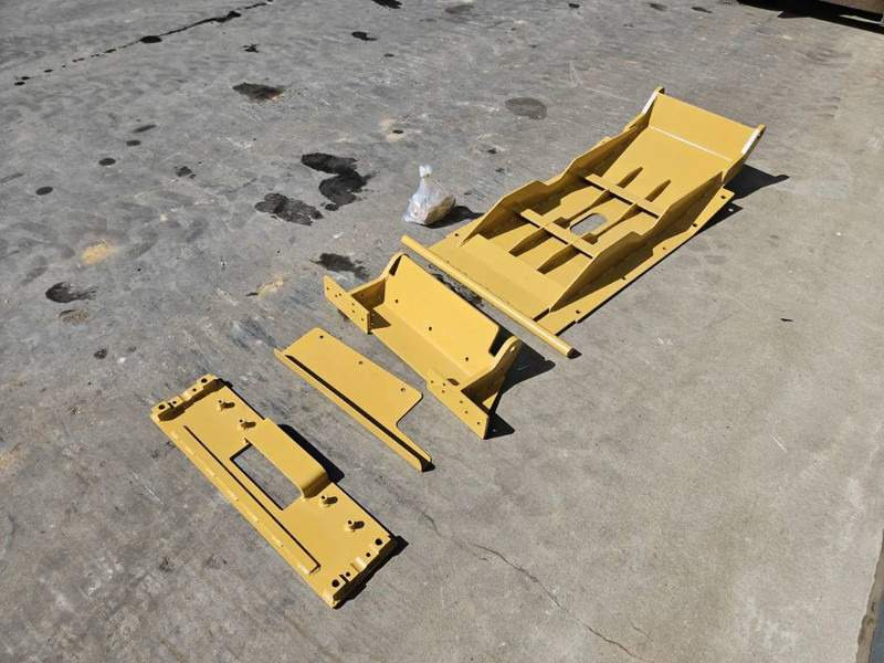 Cat 140M2 - Attachment for Construction machinery: picture 1 Cat 140M2 - Attachment for Construction machinery: picture 1