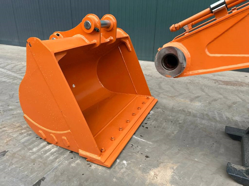Hitachi ZX220 18m Set Long Reach Equipment - Attachment for Construction machinery: picture 4 Hitachi ZX220 18m Set Long Reach Equipment - Attachment for Construction machinery: picture 4