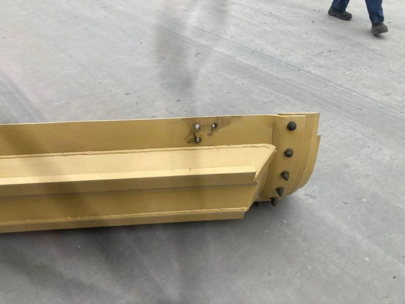 Cat 140M2 Moldboard - Blade for Construction machinery: picture 3 Cat 140M2 Moldboard - Blade for Construction machinery: picture 3