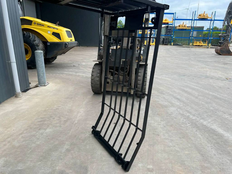 Cat 330C Guard - Cab and interior for Construction machinery: picture 3 Cat 330C Guard - Cab and interior for Construction machinery: picture 3