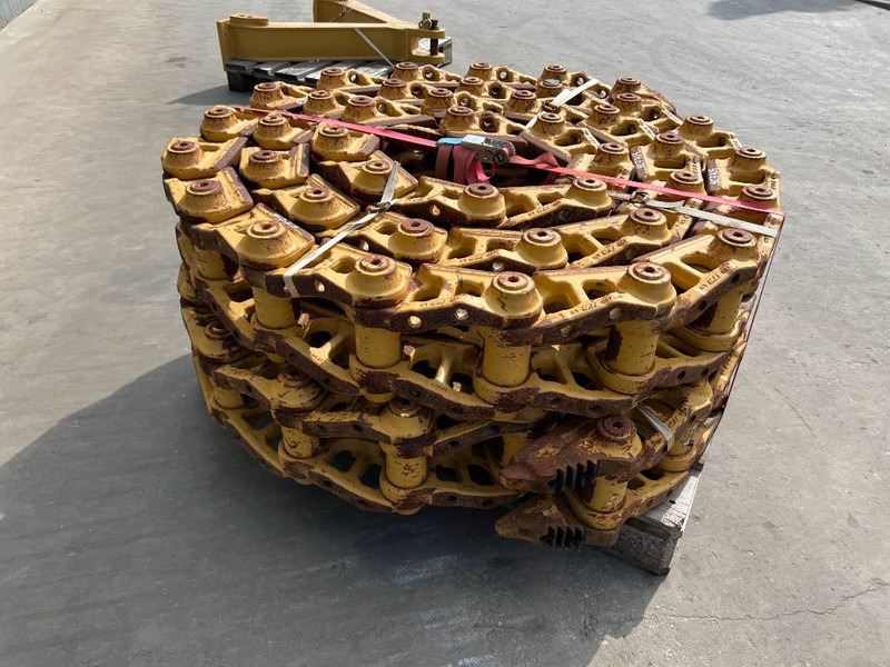 Cat D6H / D6R / D6T - Frame/ Chassis for Construction machinery: picture 3 Cat D6H / D6R / D6T - Frame/ Chassis for Construction machinery: picture 3