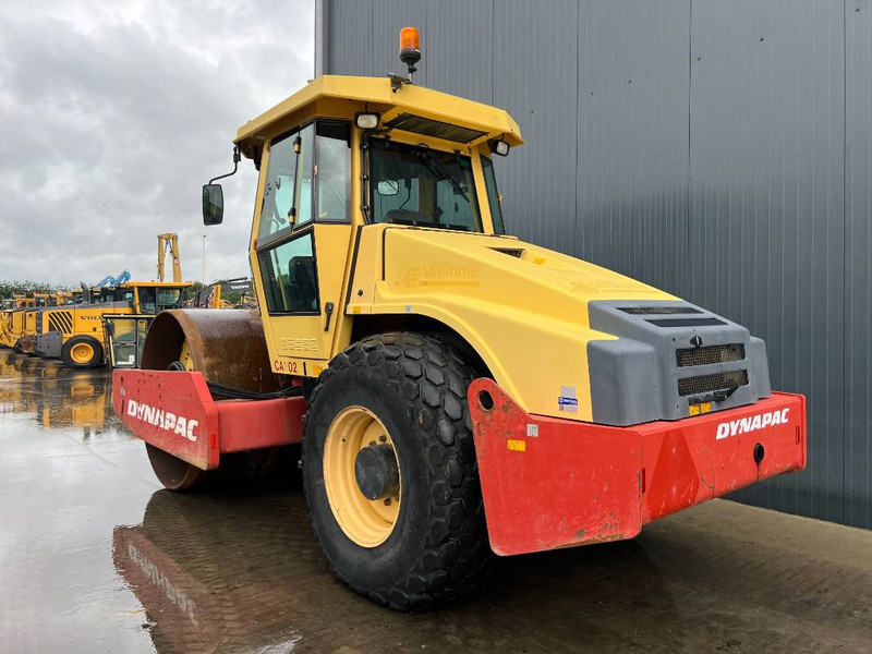 Dynapac CA302D - Roller: picture 4 Dynapac CA302D - Roller: picture 4