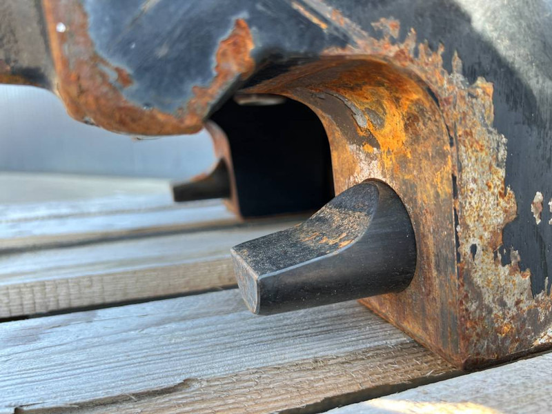 Quick coupler for Construction machinery OilQuick OQ65 - 311F / 313F / 315F: picture 9