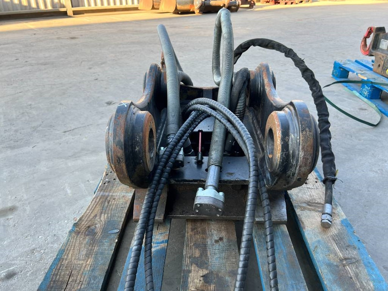 OilQuick OQ65 - M314F / M316F / M318F - Quick coupler for Construction machinery: picture 5 OilQuick OQ65 - M314F / M316F / M318F - Quick coupler for Construction machinery: picture 5