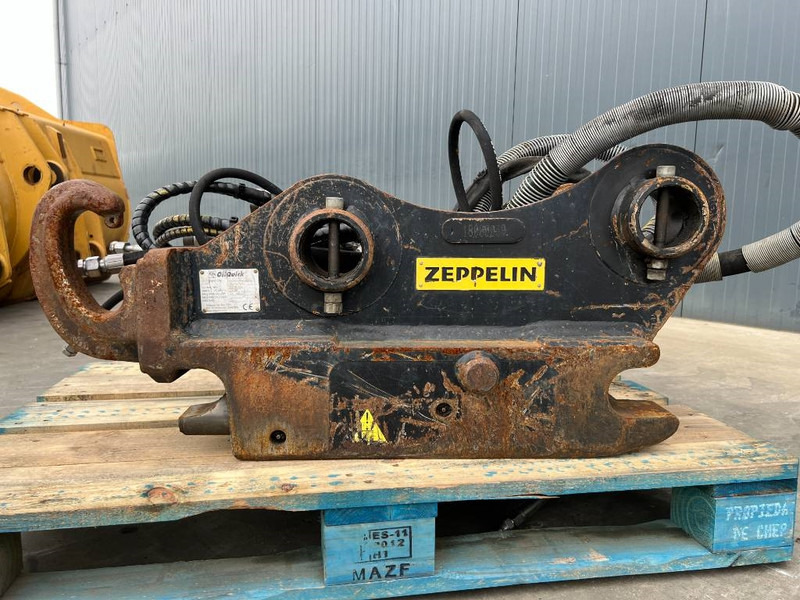 Quick coupler for Construction machinery OilQuick OQ70/55 - 323F: picture 8
